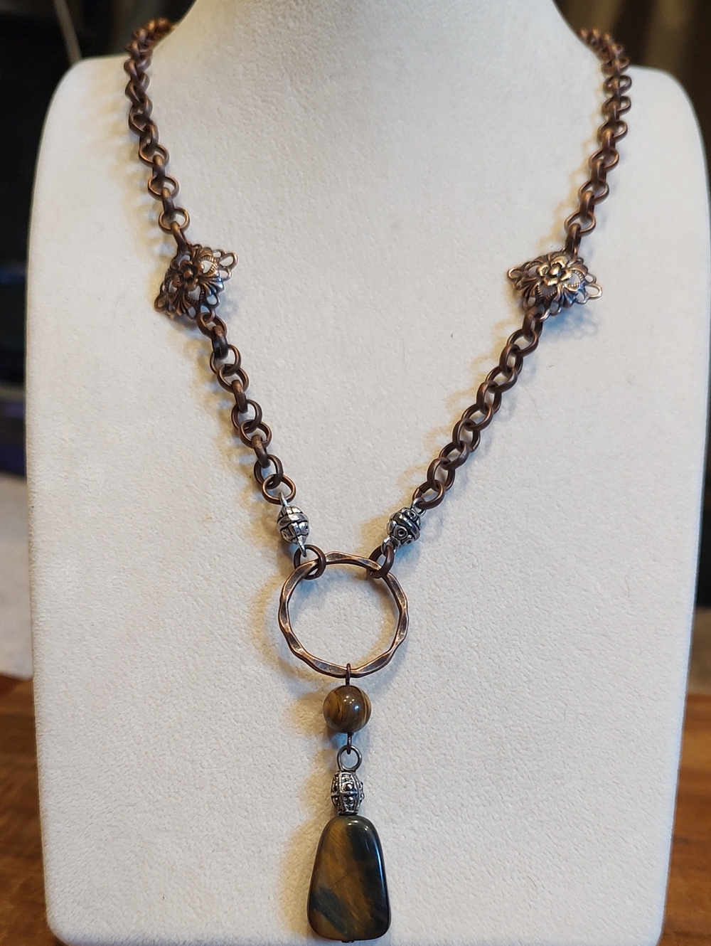 Tigers Eye And Copper Necklace 18.5 Inches
